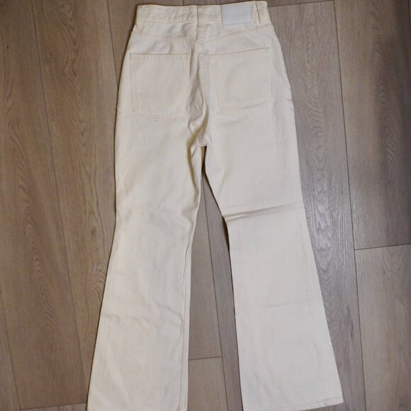 The Marlene High-Rise Flared Jeans (Size 24) ✨. Premium denim - Picture 6 of 6